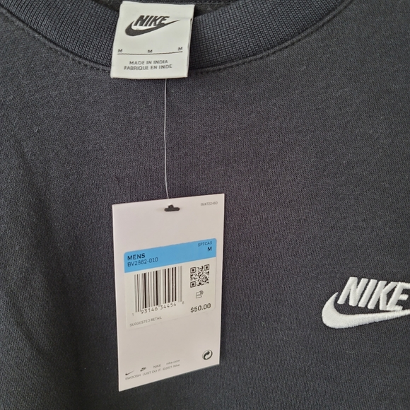Nike Sportswear Club Fleece Crewneck - Picture 8 of 16